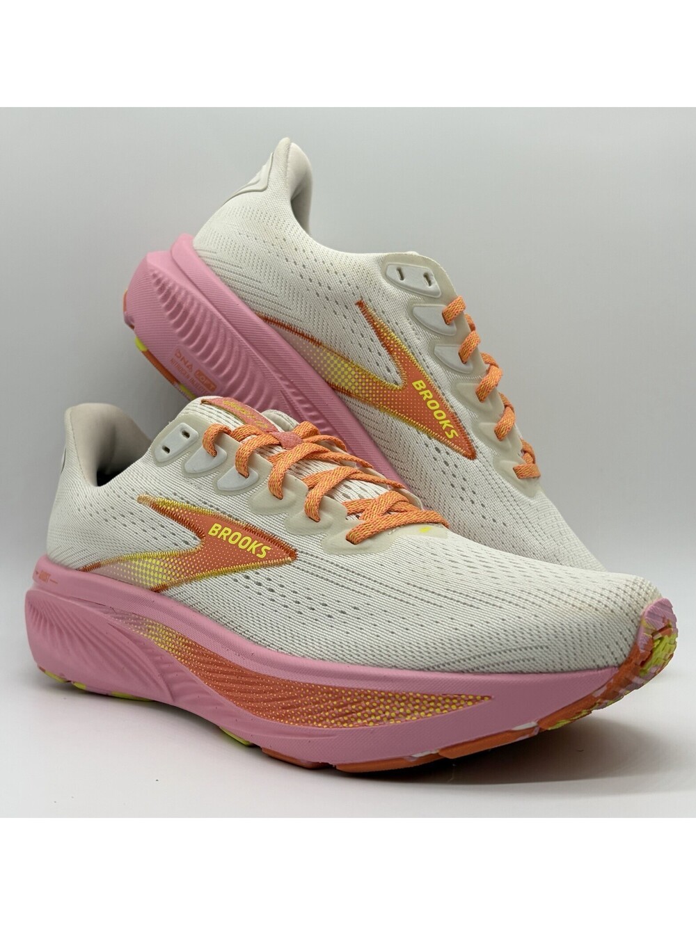 Brooks Ghost 17 Hero 4.0 Women’s 11 B Coconut/Candy/Limeade Running Shoes EUC